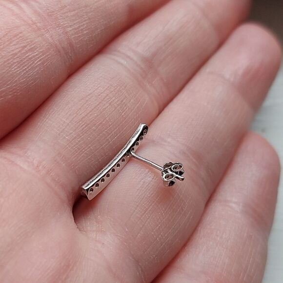 925 Silver Geometric Line Earrings - Picture 13 of 13